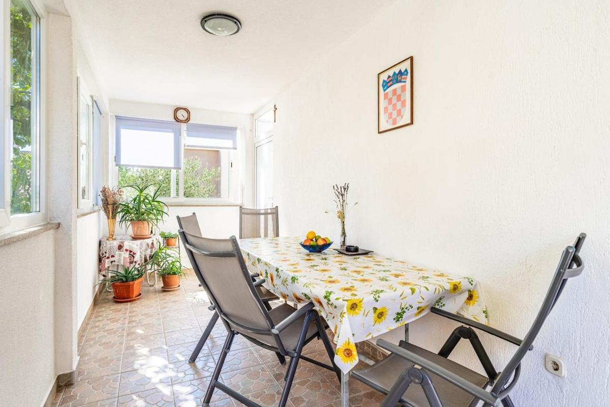 Apartman 3 With Pool