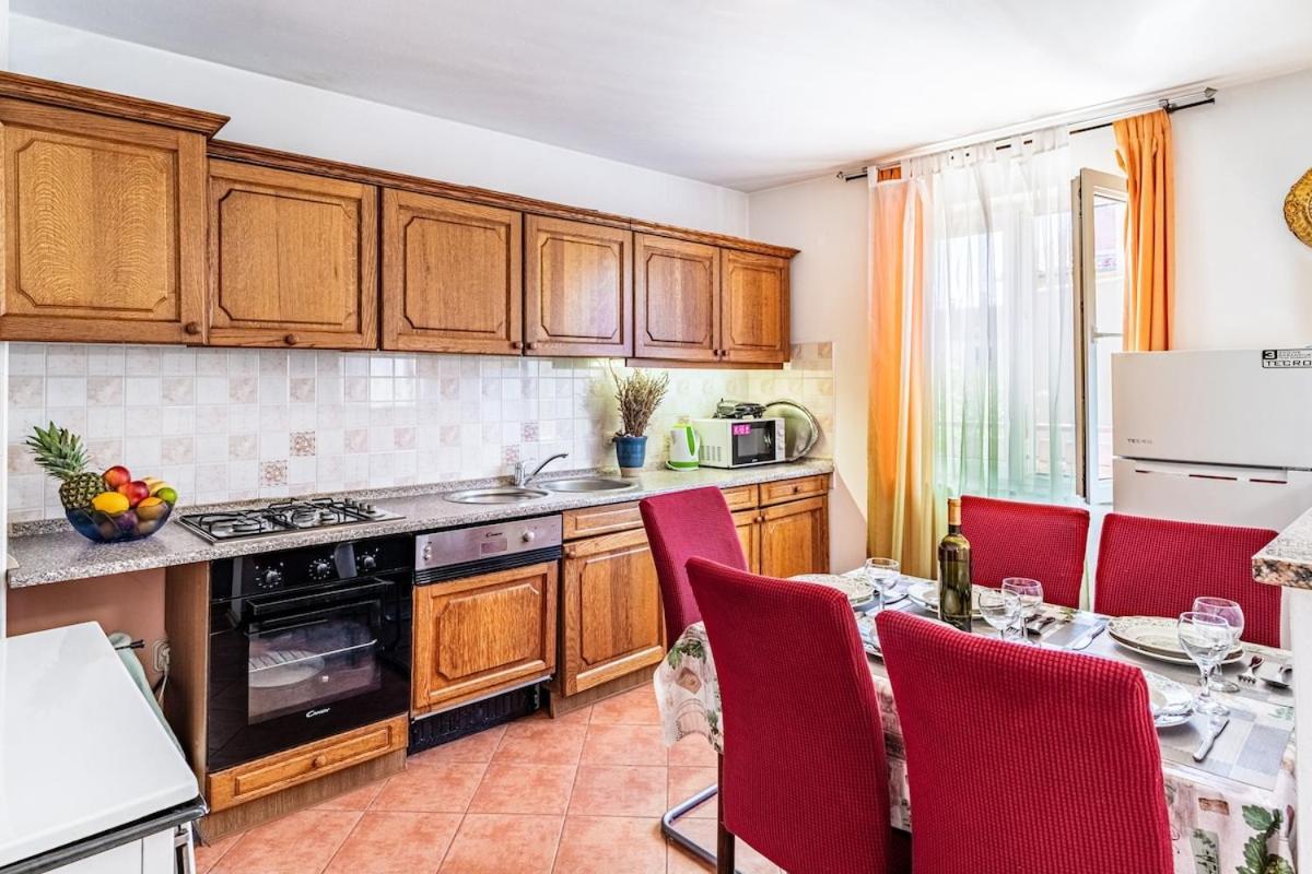 Apartman 3 With Pool Pula